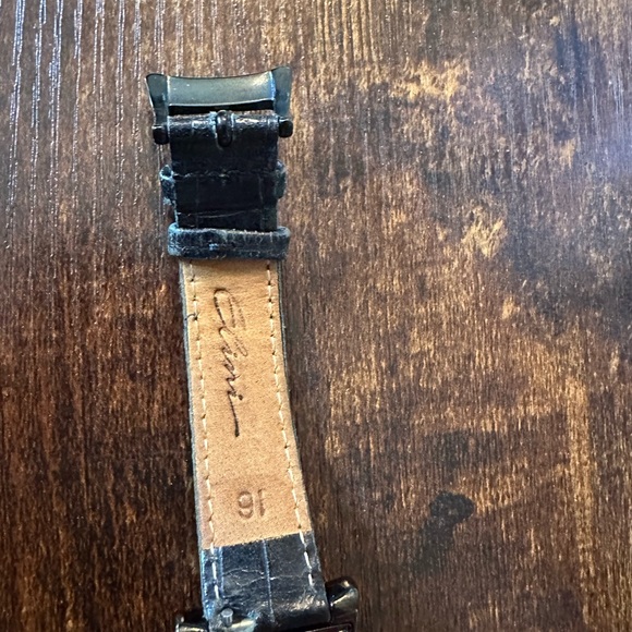 Elini Lucky Hand Nazar Swiss Made Watch - Picture 3 of 8